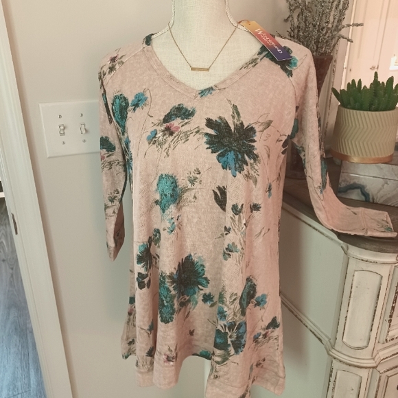 Floral Blush Pullover Tunic - Picture 3 of 4